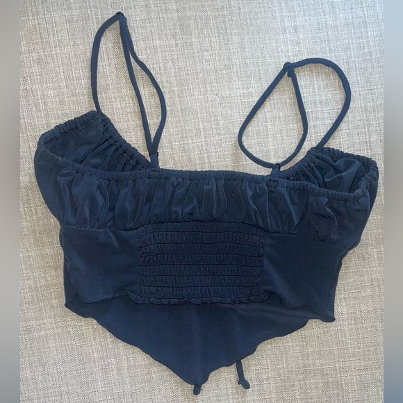 Urban Outfitters crop top - Picture 2 of 3